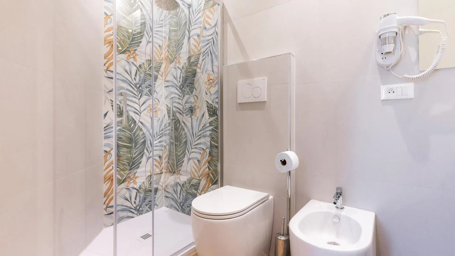 Azur Bnb Nice 0*,  France